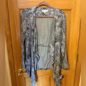 Brand new with tags Knox Rose grey and black floral asymmetrical jacket. Small